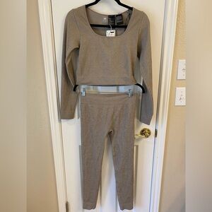 H&M Women Set in Light Brown